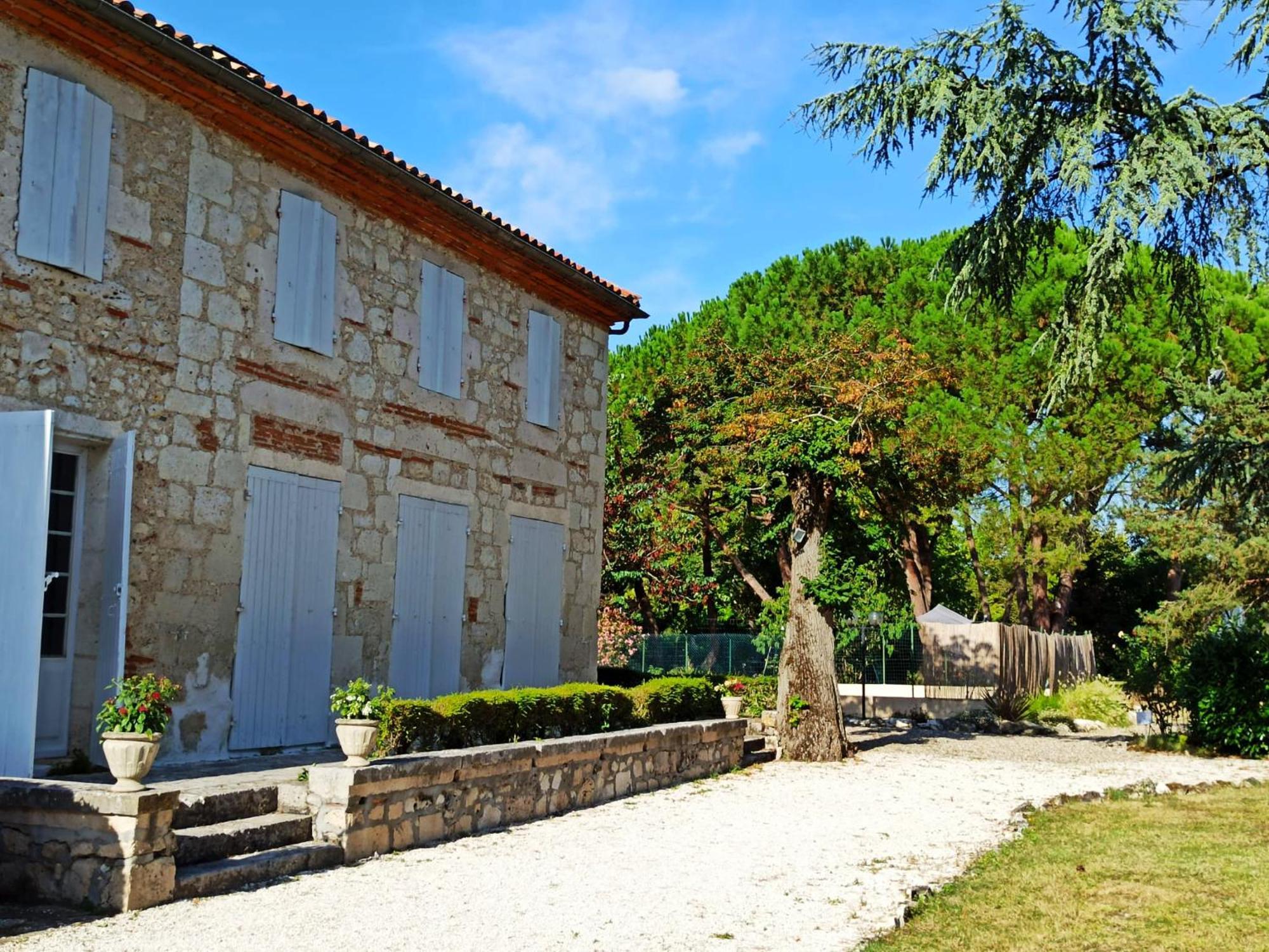 Logis Le Noir 3*